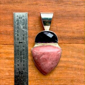 Desert Rose trading 925 Sterling silver pendant with gemstones